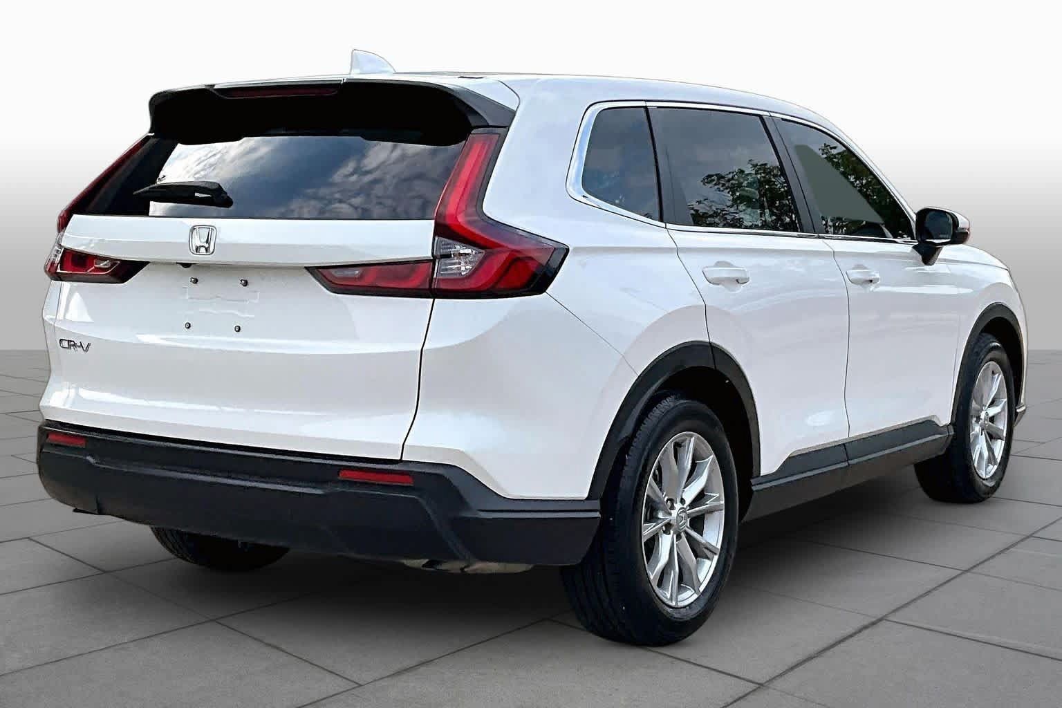 Used 2025 Honda CR-V EX image 12