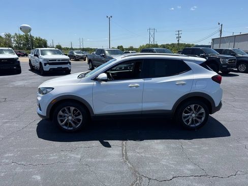 Used 2023 Buick Encore GX Essence w/ Experience Buick Package FWD image 22