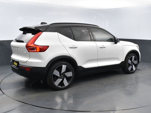 Used 2024 Volvo XC40 Recharge Plus w/ Protection Package Premier image 4