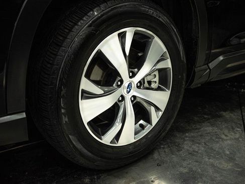 Used 2025 Subaru Ascent Premium AWD/4WD image 3