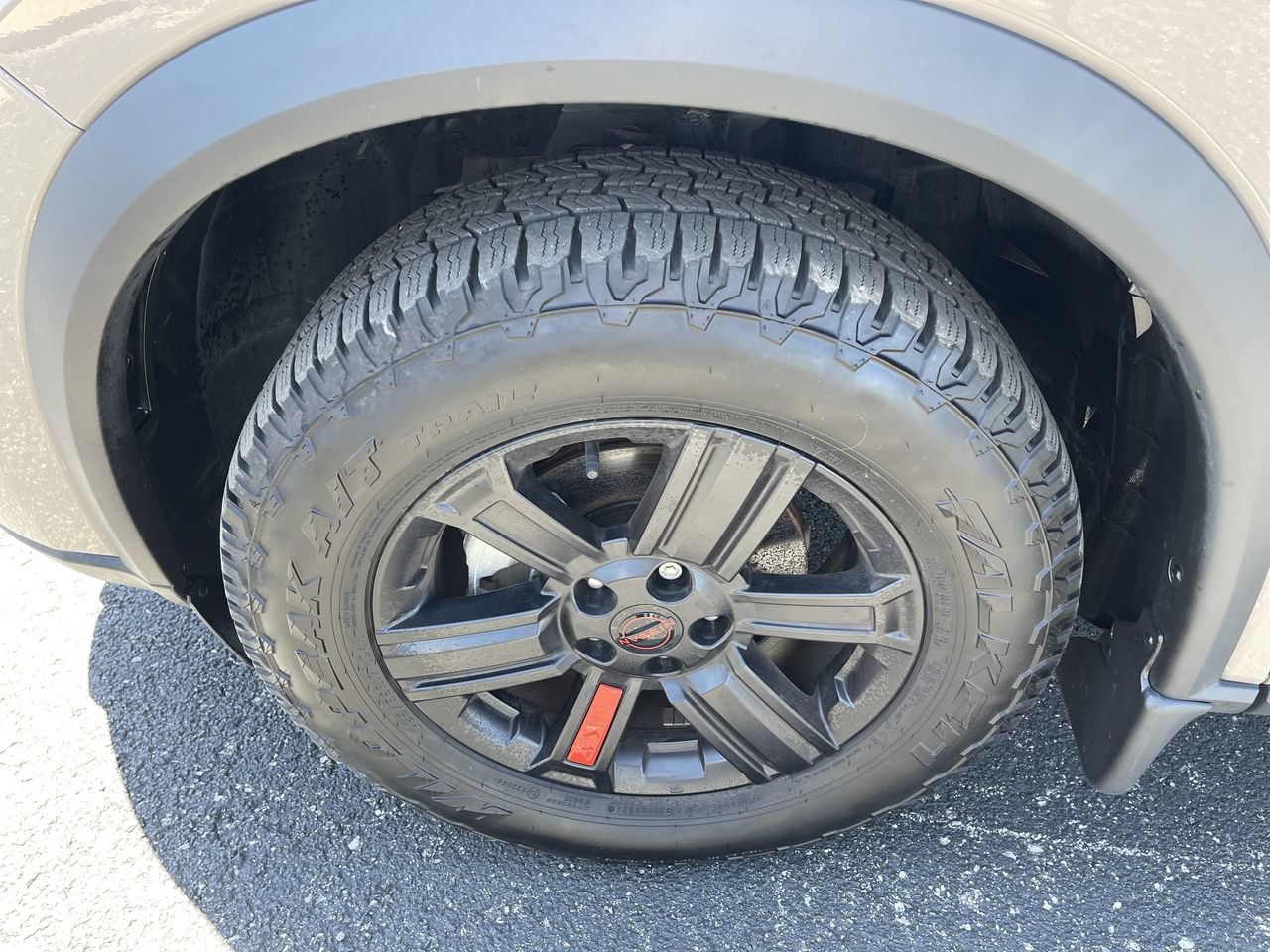 Used 2025 Nissan Rogue SV AWD/4WD image 31