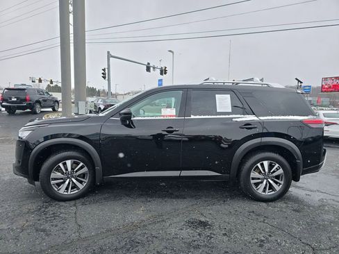 Used 2022 Nissan Pathfinder SL AWD/4WD image 5