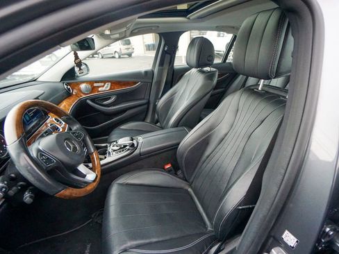 Used 2017 Mercedes-Benz E 300 4MATIC image 13