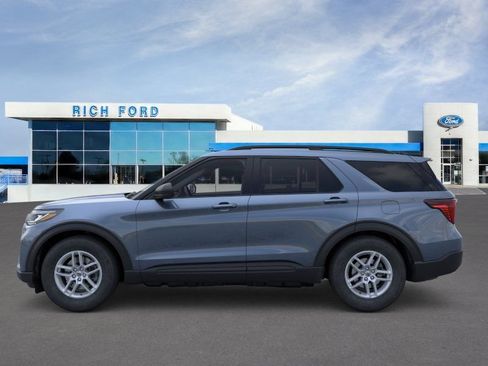 New 2026 Ford Explorer Active RWD image 5