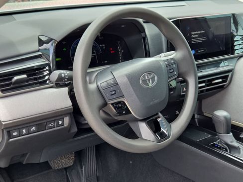 Certified 2025 Toyota Camry LE w/ Convenience Package FWD image 10