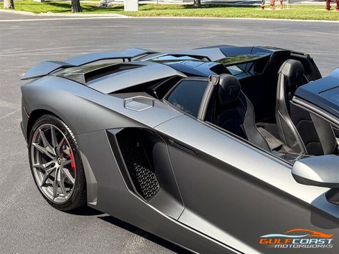 Used 2017 Lamborghini Aventador LP 700-4 AWD/4WD image 61