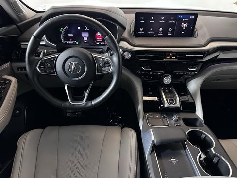 Used 2023 Acura MDX SH-AWD w/ Advance Package image 11