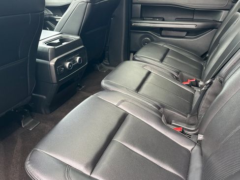 Used 2021 Ford Expedition XLT AWD/4WD image 12