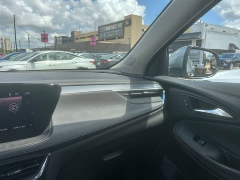 Used 2025 Buick Encore GX Preferred FWD image 34