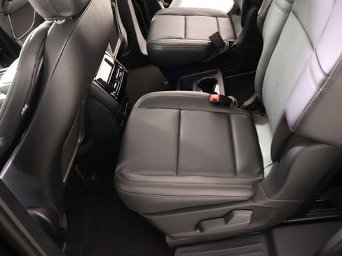 New 2026 Lincoln Aviator AWD image 12