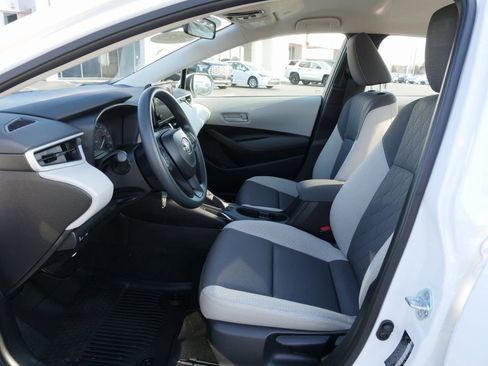 Used 2025 Toyota Corolla LE image 16