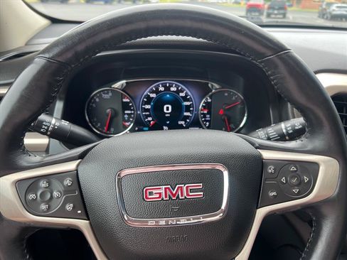 Used 2018 GMC Acadia Denali w/ Technology Package AWD/4WD image 13