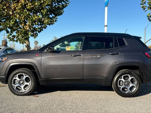 Used 2022 Jeep Compass Trailhawk w/ Trailhawk Convenience Group image 2