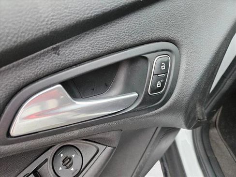 Used 2018 Ford Focus SE image 11