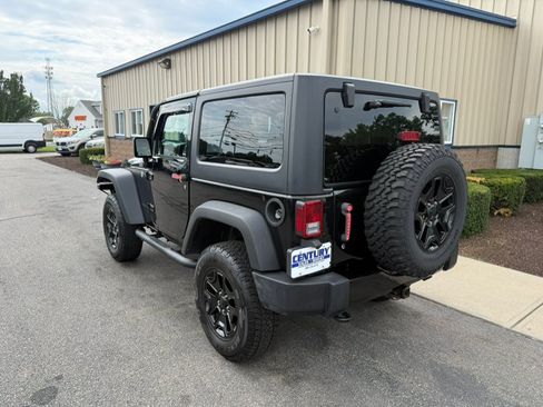 Used 2017 Jeep Wrangler Sport AWD/4WD image 6