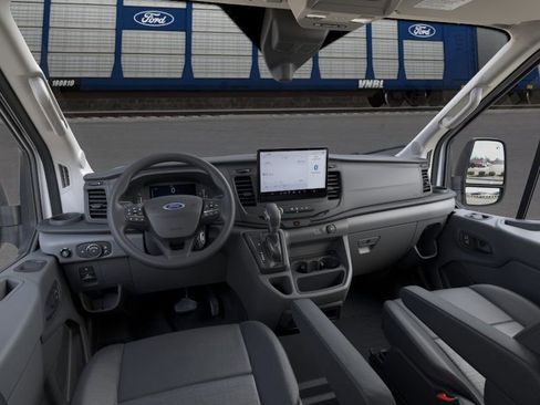 New 2026 Ford Transit 250 148 Medium Roof w/ Load Area Protection Package RWD image 26