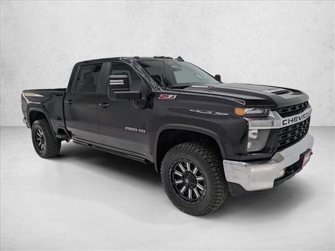 Used 2022 Chevrolet Silverado 2500 LT w/ Convenience Package image 3