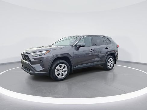 Certified 2024 Toyota RAV4 LE AWD/4WD image 5