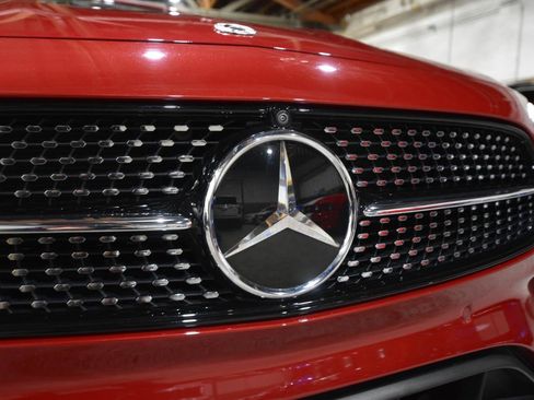 Used 2023 Mercedes-Benz E 450 4MATIC Cabriolet image 4