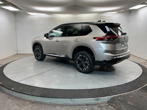 New 2026 Nissan Rogue Platinum w/ Tech Package image 3