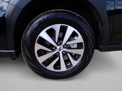 Used 2025 Subaru Outback Premium AWD/4WD image 7