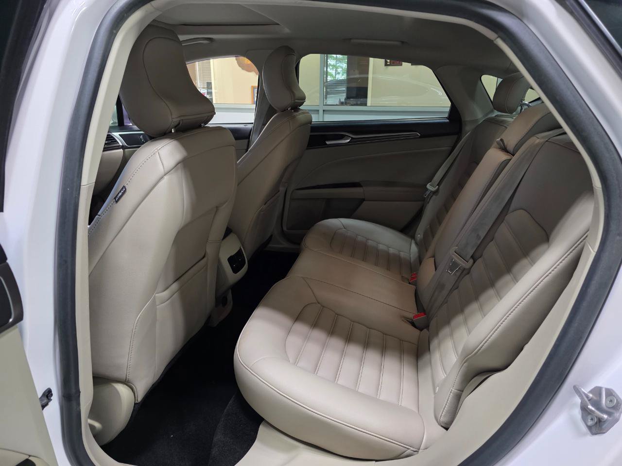 Used 2019 Ford Fusion SEL FWD image 19