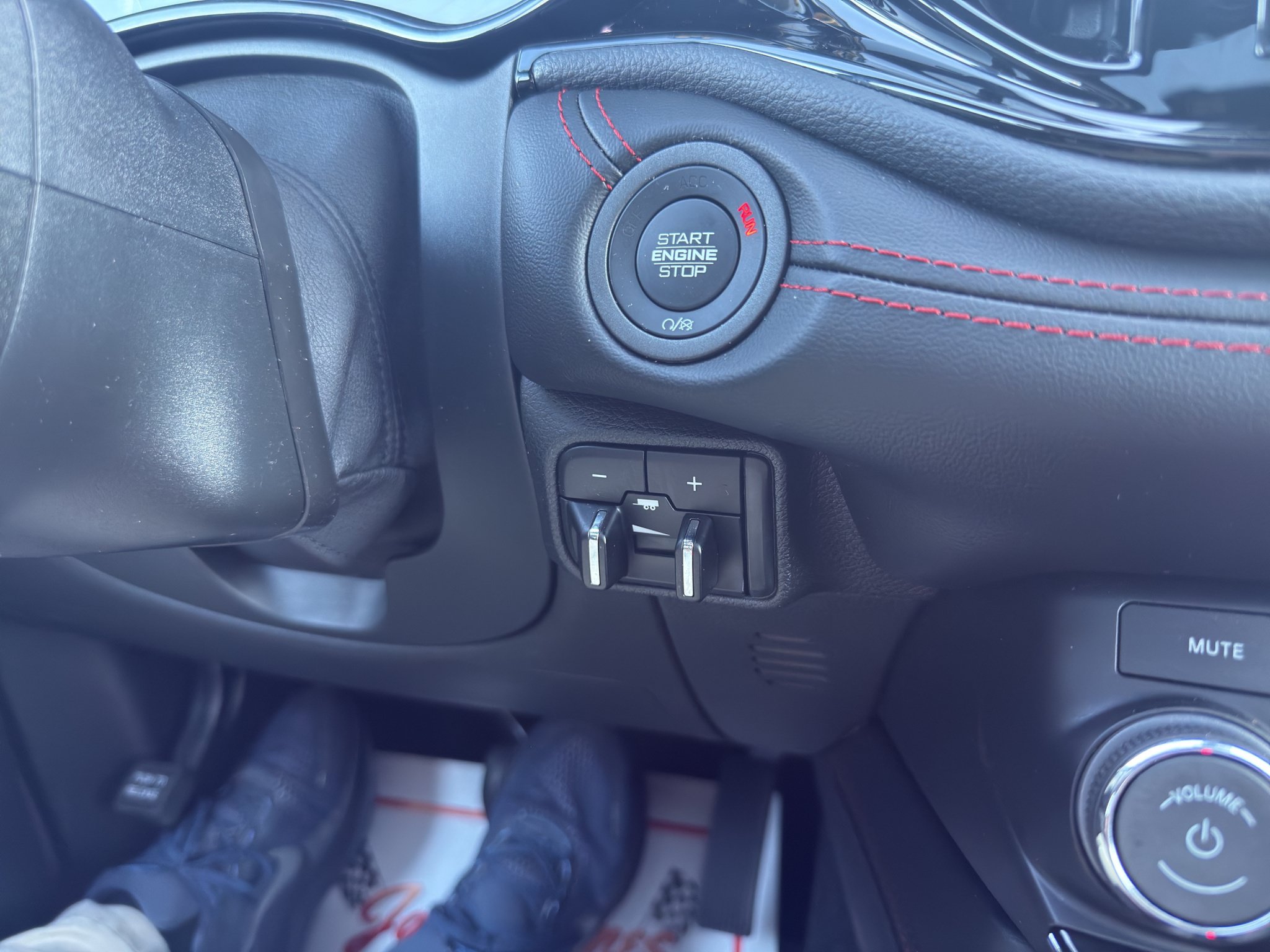 Used 2025 Dodge Durango R/T AWD/4WD image 28