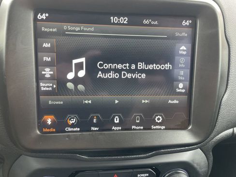 Certified 2023 Jeep Renegade Latitude AWD/4WD image 19