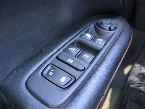 Used 2019 Jeep Compass Limited image 25