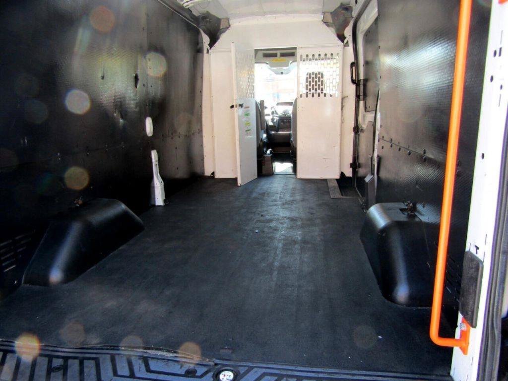 Used 2020 Ford Transit 250 Medium Roof RWD image 10