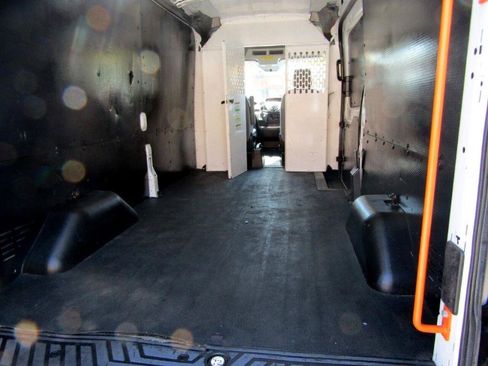 Used 2020 Ford Transit 250 Medium Roof RWD image 10