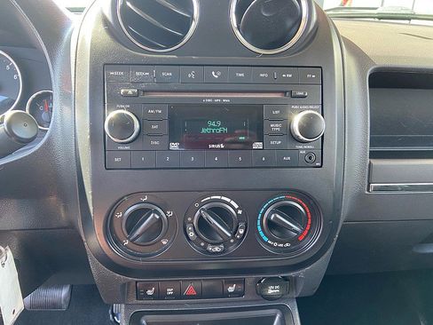 Used 2009 Jeep Patriot Limited w/ Sun/Sound Group image 13