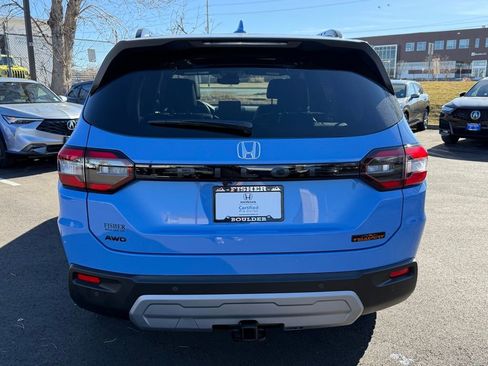 Certified 2025 Honda Pilot TrailSport image 6