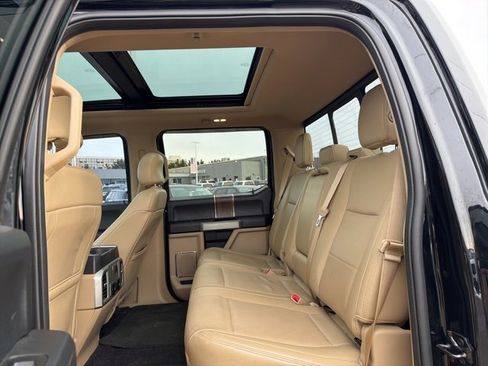 Used 2017 Ford F150 Lariat image 10