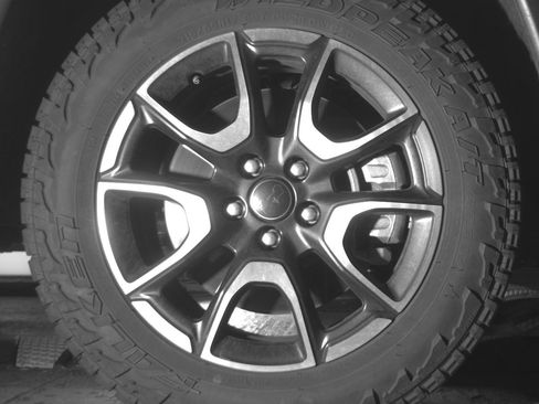 Used 2025 Jeep Compass Trailhawk AWD/4WD image 13