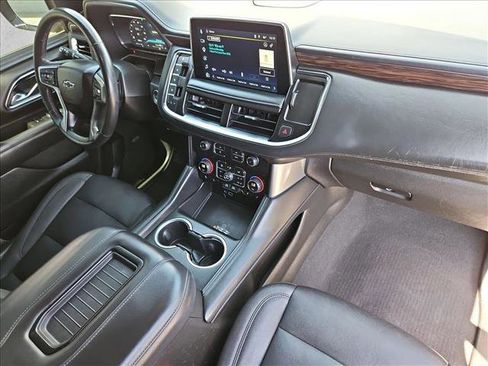 Used 2023 Chevrolet Suburban Z71 w/ Luxury Package AWD/4WD image 28