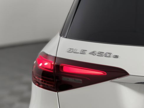 New 2026 Mercedes-Benz GLE 450e 4MATIC image 12