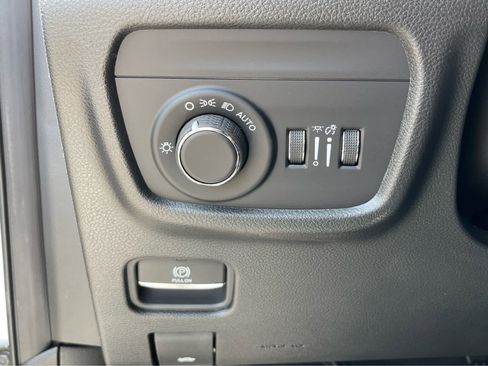 New 2025 Jeep Grand Cherokee L Laredo w/ Luxury Tech Group I image 17