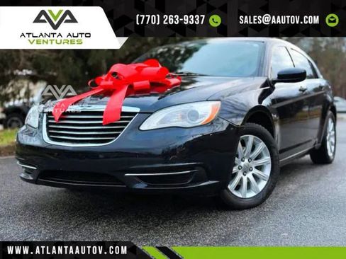 Used 2011 Chrysler 200 Touring image 1