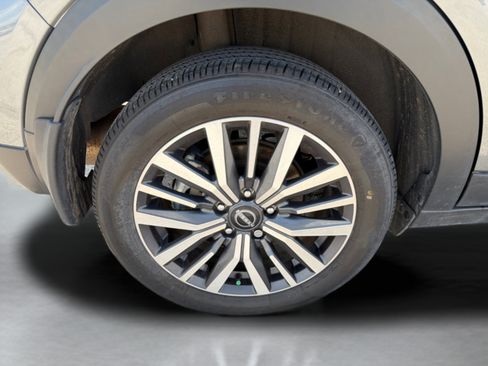 Used 2024 Nissan Kicks SV FWD image 10