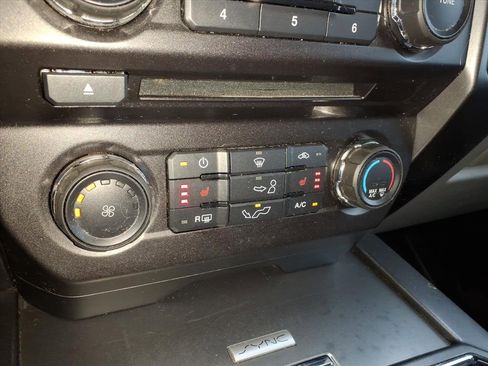 Used 2018 Ford F150 XLT w/ Equipment Group 302A Luxury image 25