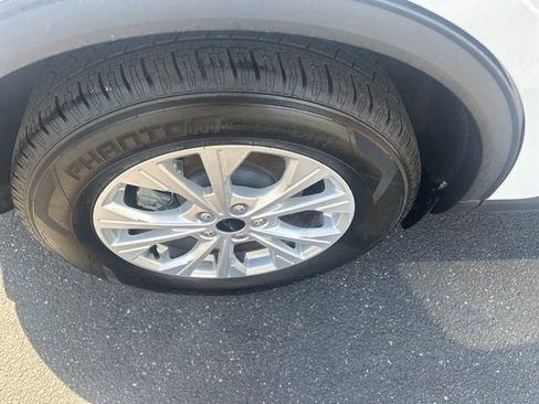 Used 2024 Ford Escape Active image 18