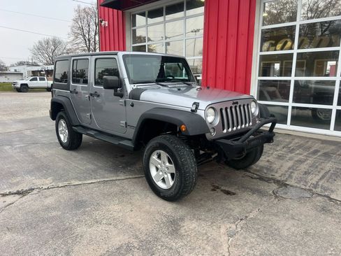 Used 2014 Jeep Wrangler Unlimited Sport w/ Quick Order Package 24S image 2