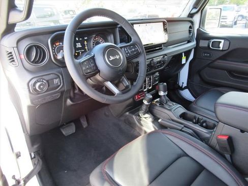 New 2026 Jeep Wrangler Unlimited Rubicon image 15