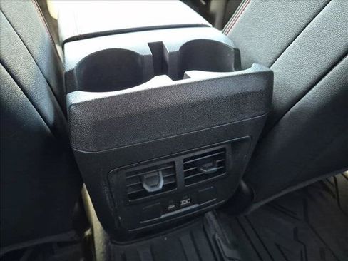 Used 2025 GMC Canyon AT4 w/ AT4X AEV Edition AWD/4WD image 17