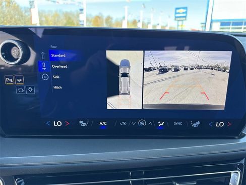 New 2026 Chevrolet Traverse LT w/ Driver Confidence Package image 17