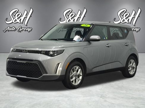 Used 2025 Kia Soul LX w/ LX Technology Package FWD image 11