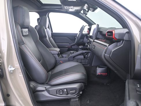 Used 2025 Toyota Tacoma TRD Pro AWD/4WD image 23