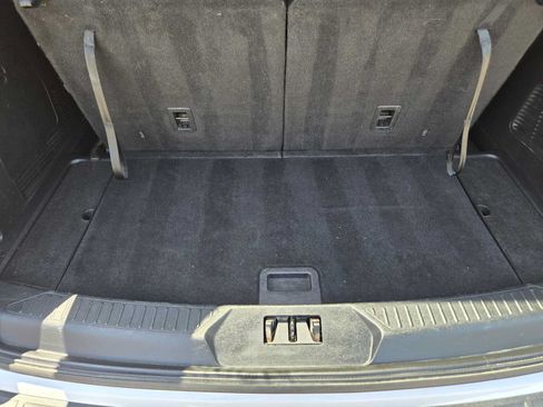 Used 2023 Ford Explorer XLT w/ Equipment Group 202A RWD image 30
