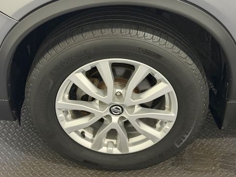 Used 2018 Nissan Rogue SV AWD/4WD image 20